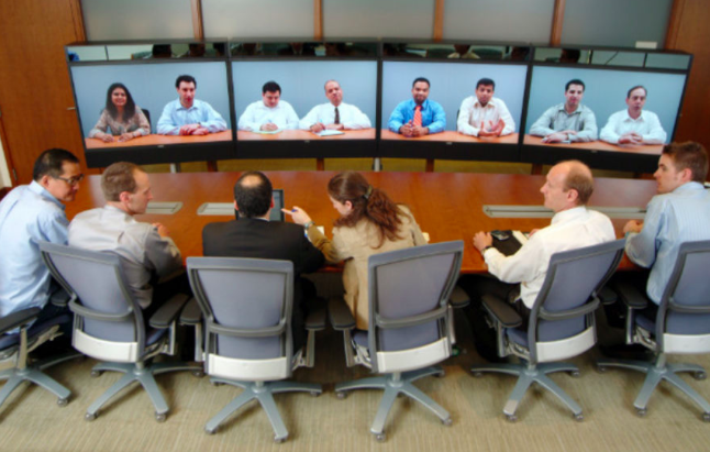  Et demain on communiquera comment au bureau?