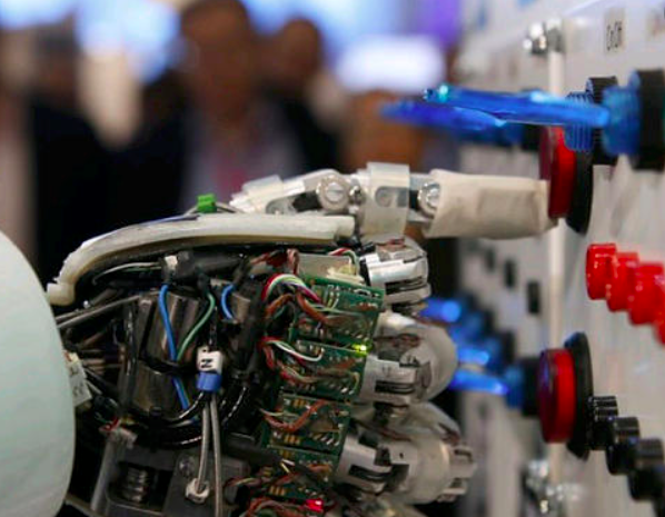  Intelligence Artificielle : quels seront les impacts à terme sur l’emploi, notamment dans le numérique